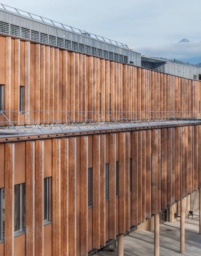 Facade en bois du batiment