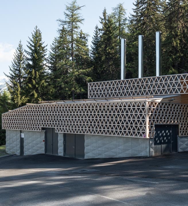 chaufferie aux façades bois et béton