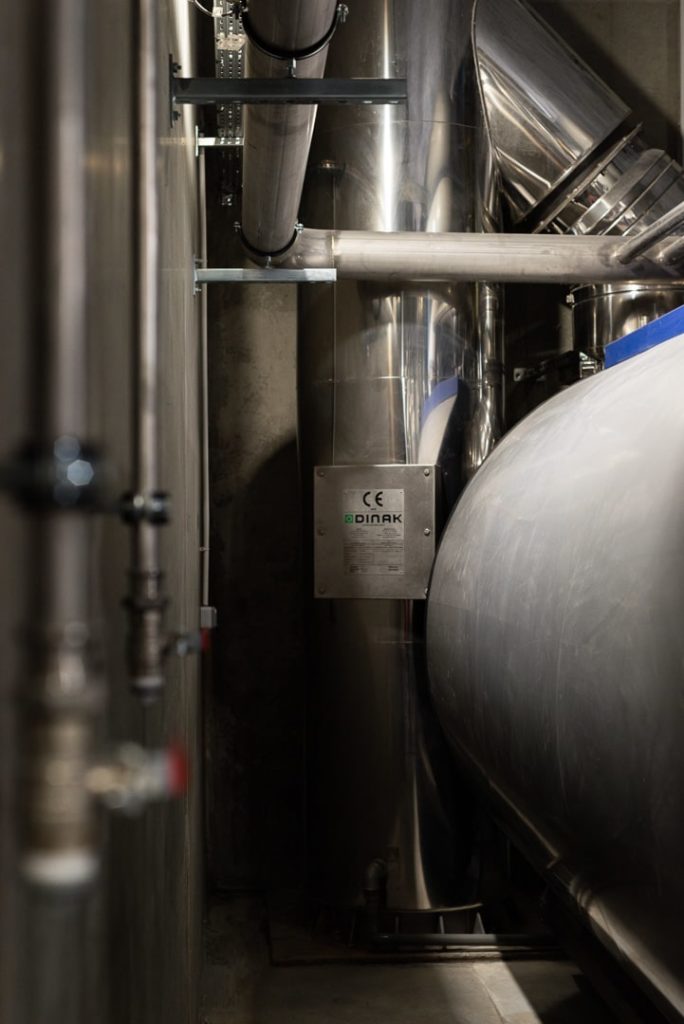 chaudière et cheminée