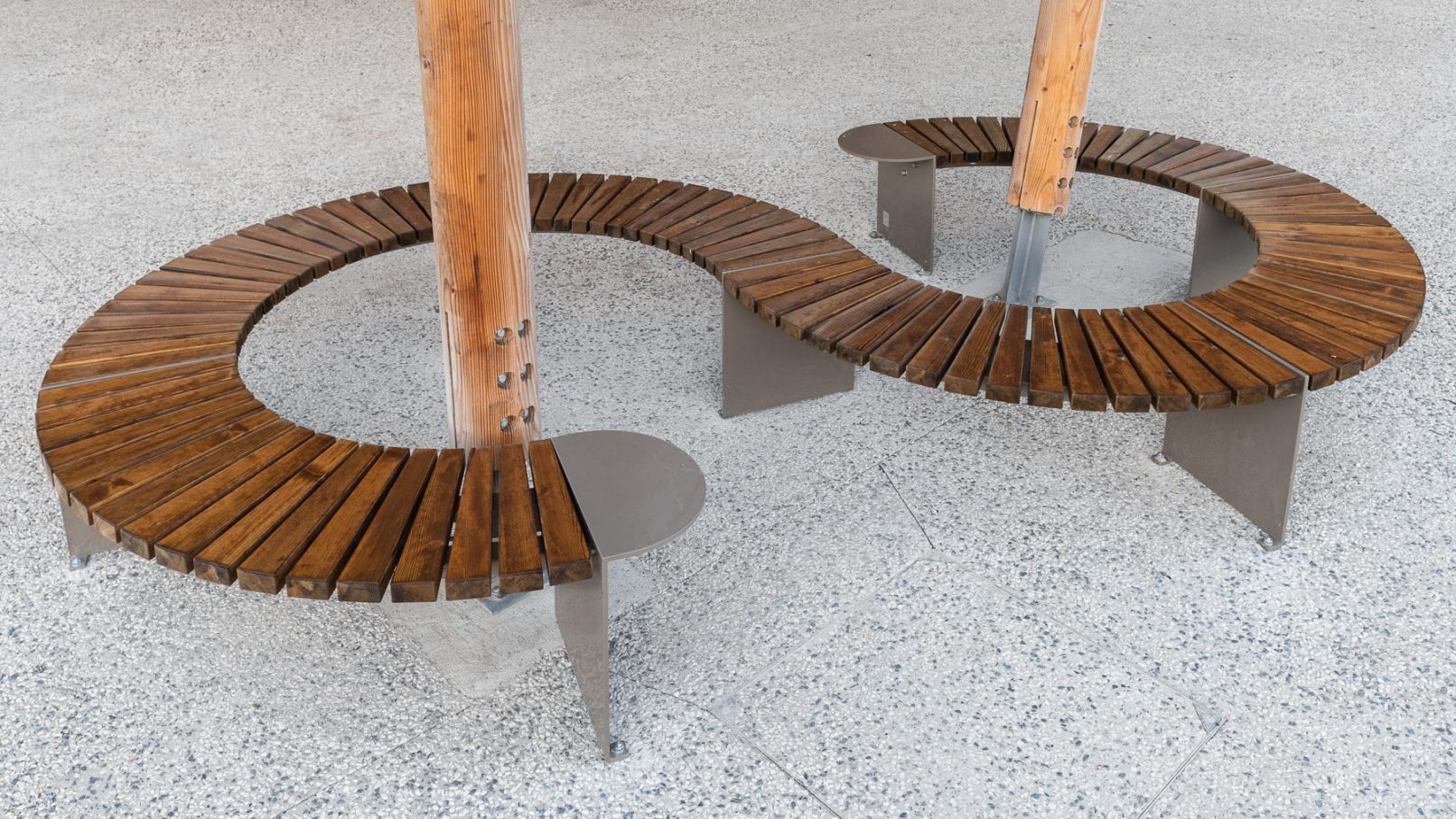 banc arrondie avec assise bois