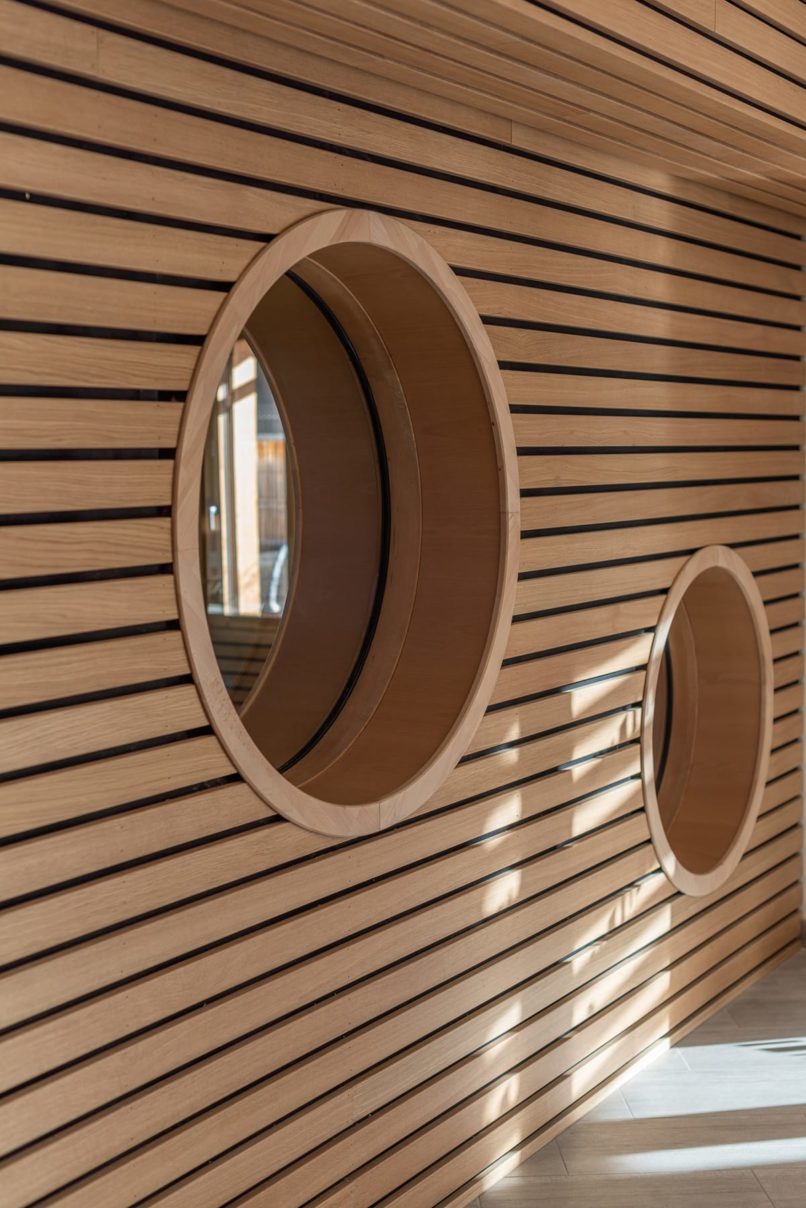 hublots et habillages bois