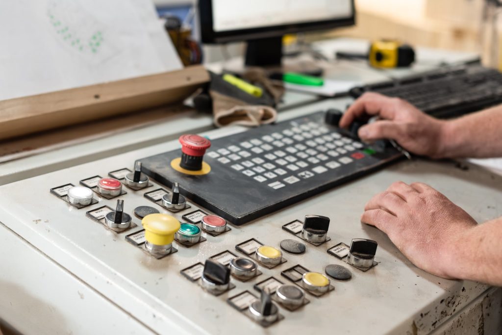 pupitre de commande machine numérique bois
