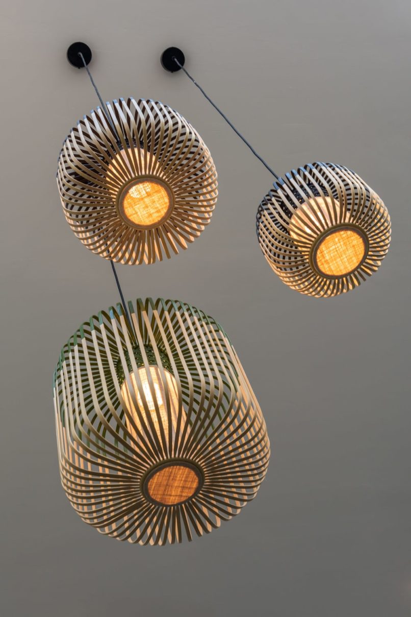 luminaires au plafond