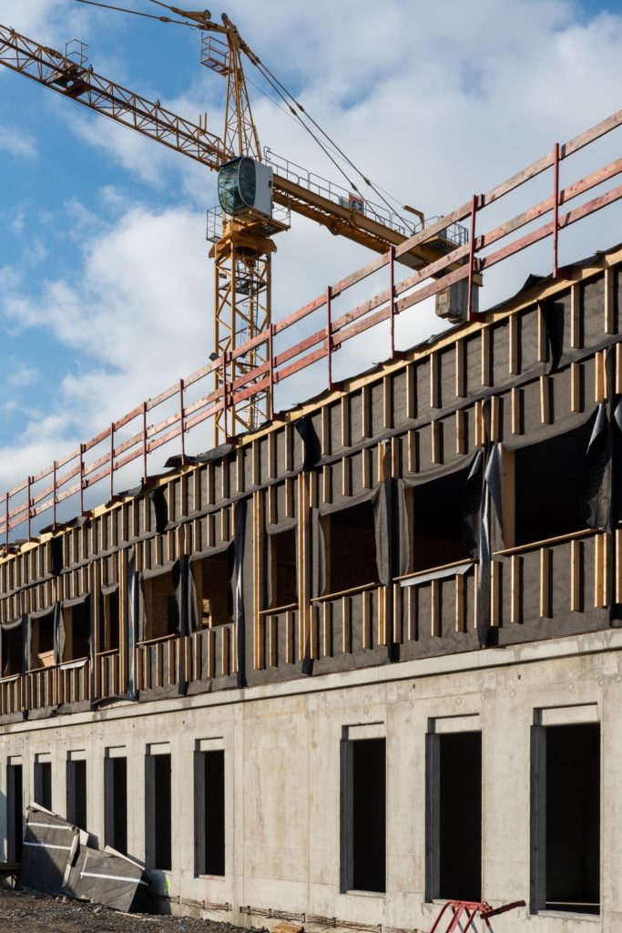 grue et construction en cours