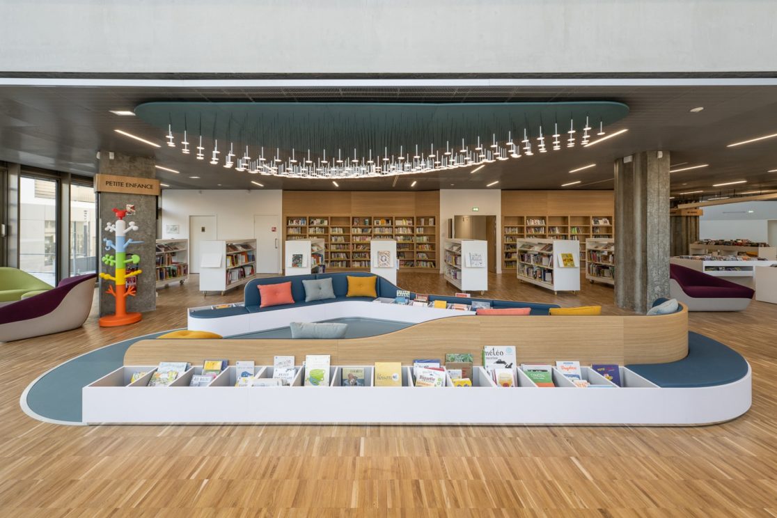 canapé de lecture pour les enfants sur mesure
