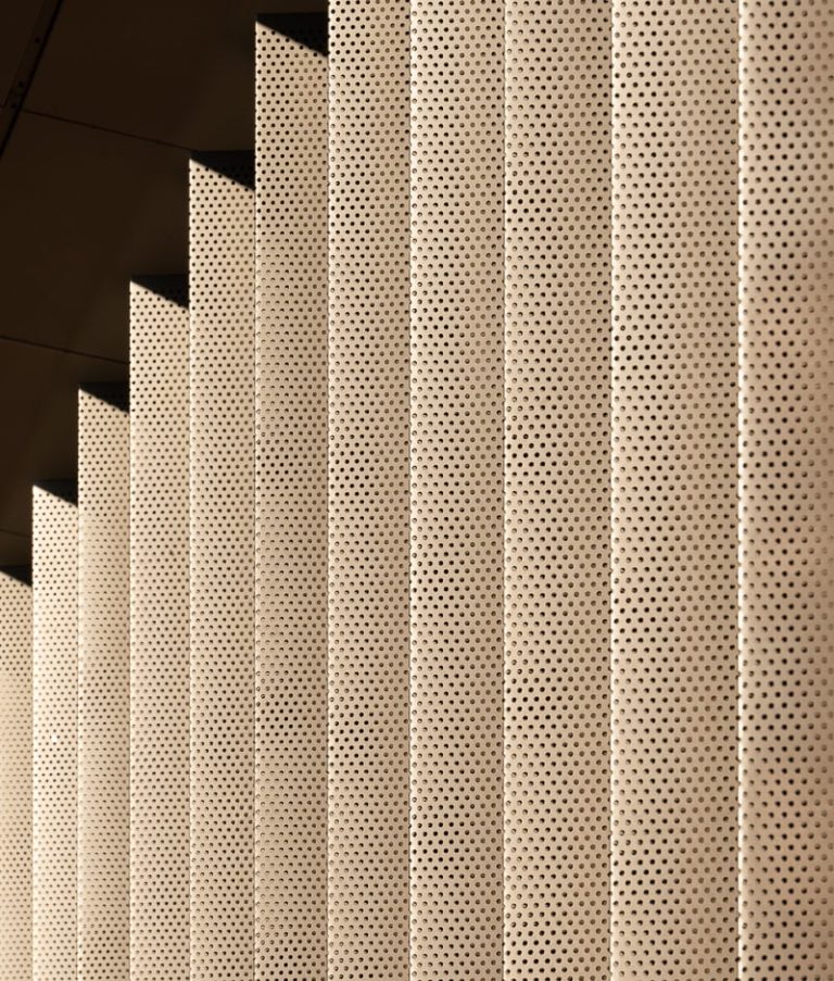 facade brise soleil