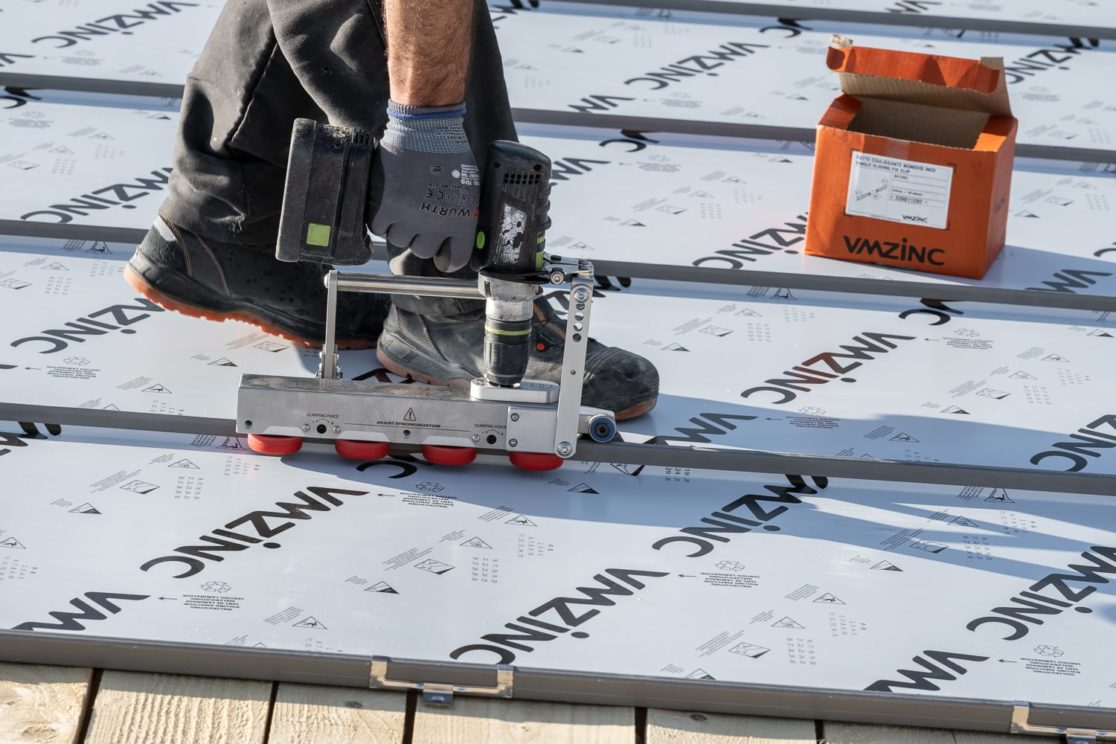 mise en oeuvre de toiture zinc