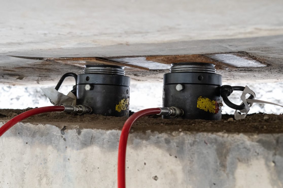 verins sous tablier de pont