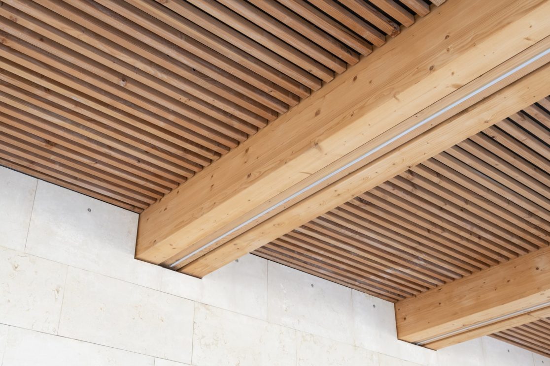 détail poutre bois, plafond bois
