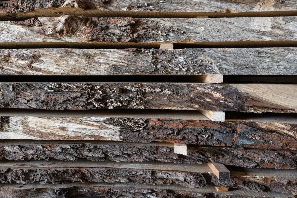 stockage plateaux en bois