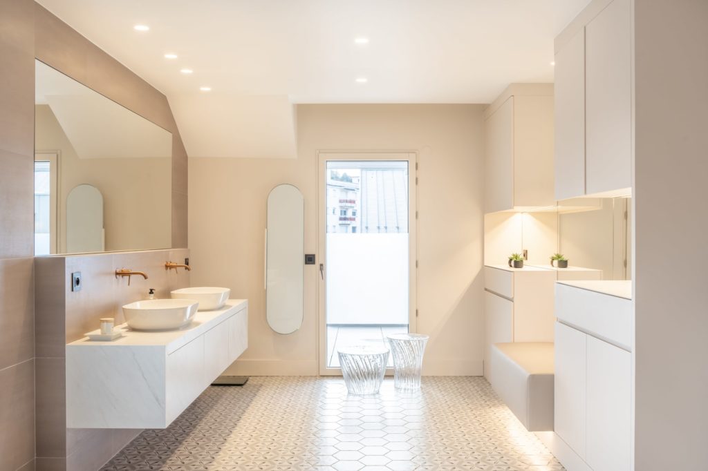 salle de bain minérale