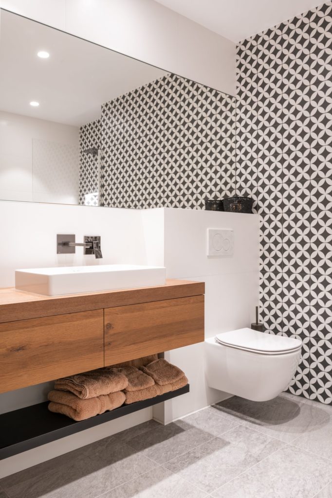 salle de bain épurée aménagement intérieur