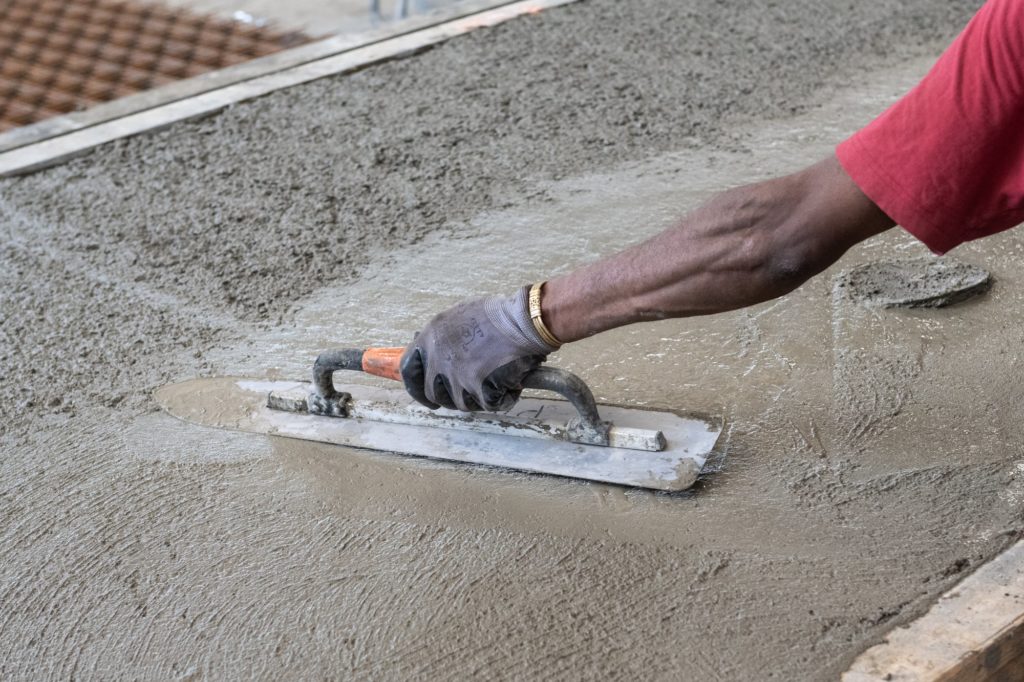 préfabrication béton lissage