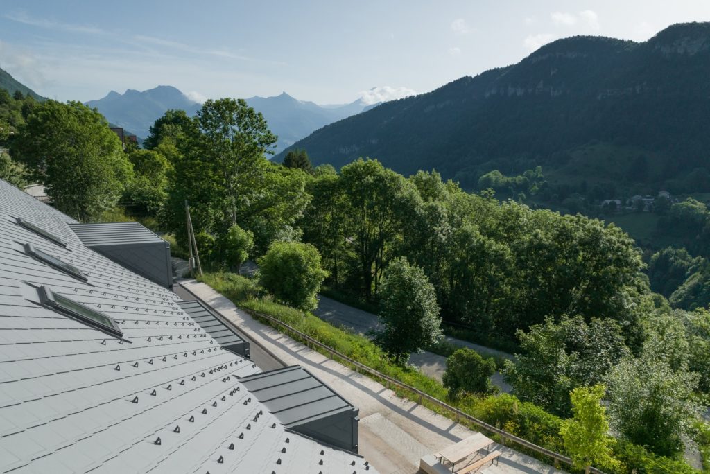 vue vallée depuis toiture