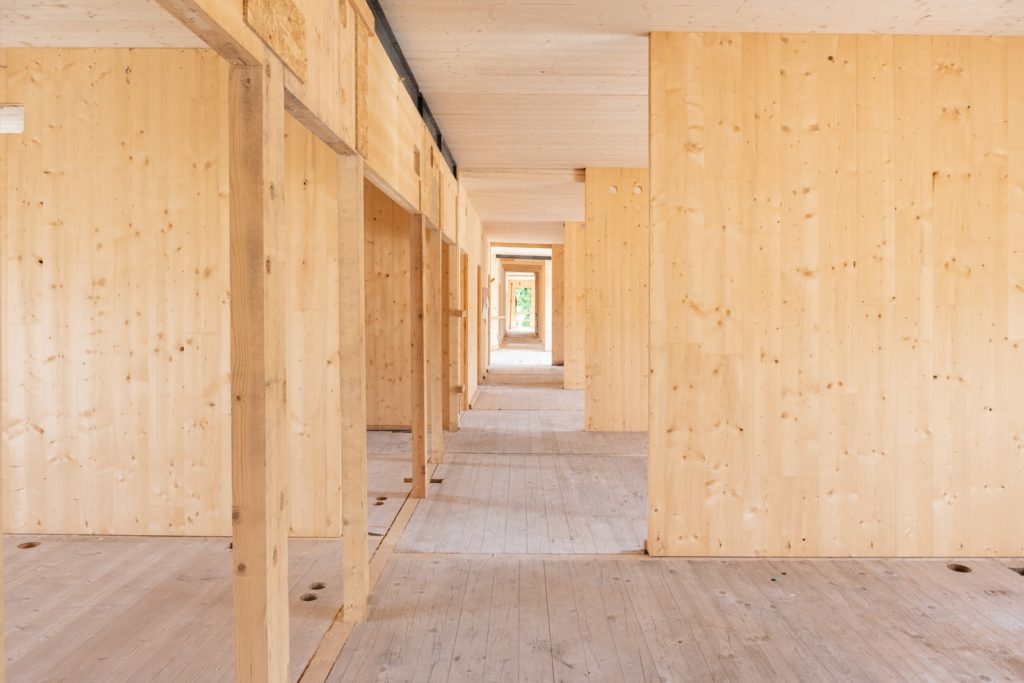 intérieur d'un chantier bois