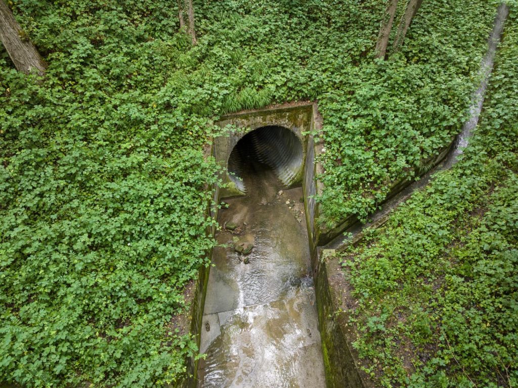 cours d'eau maçonné