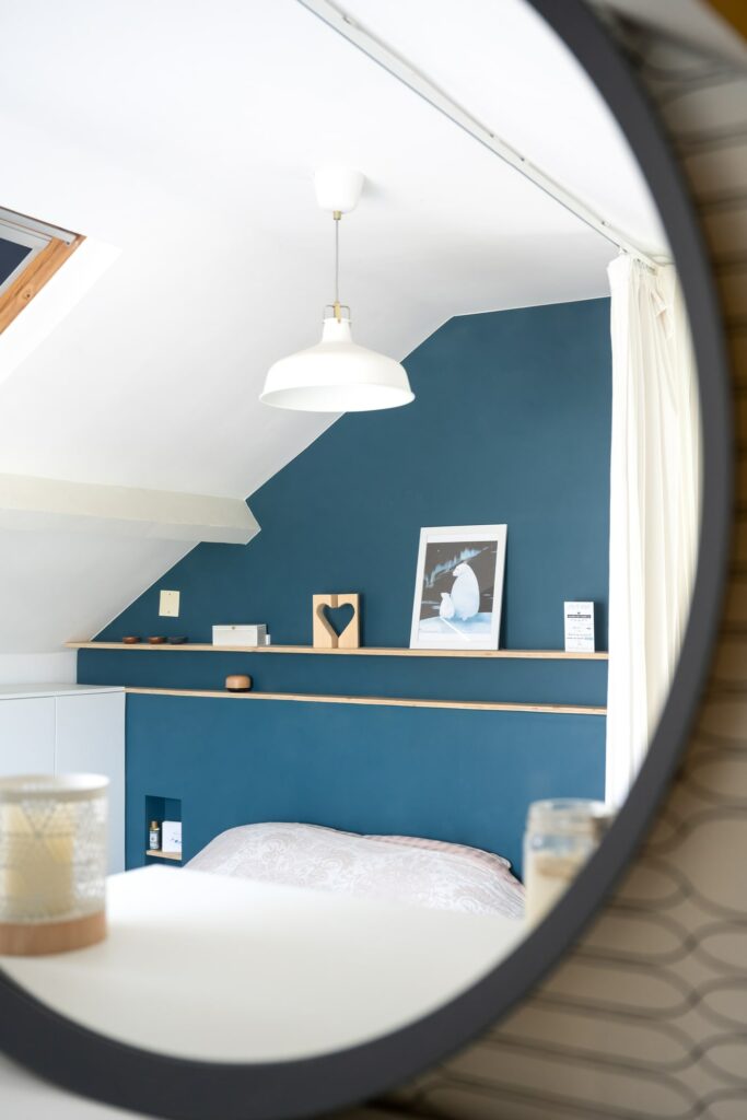 chambre dans un miroir